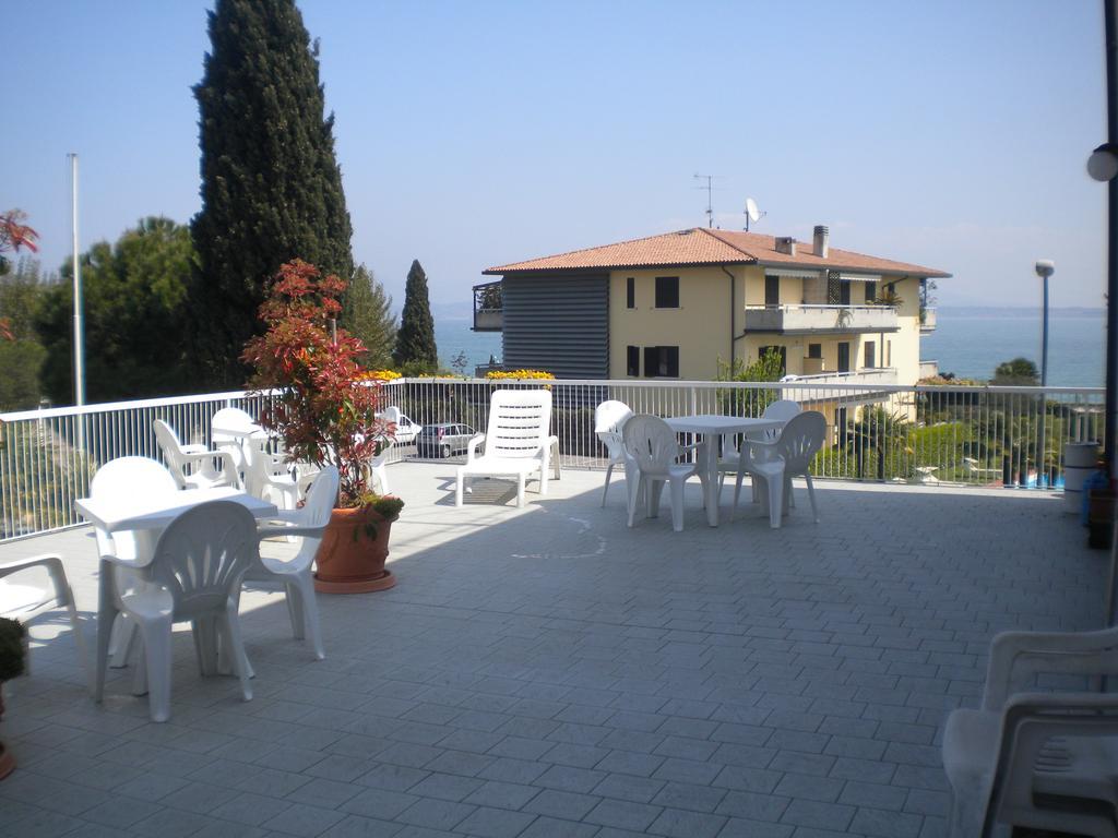 Residence Poggio Al Lago 시르미오네 객실 사진